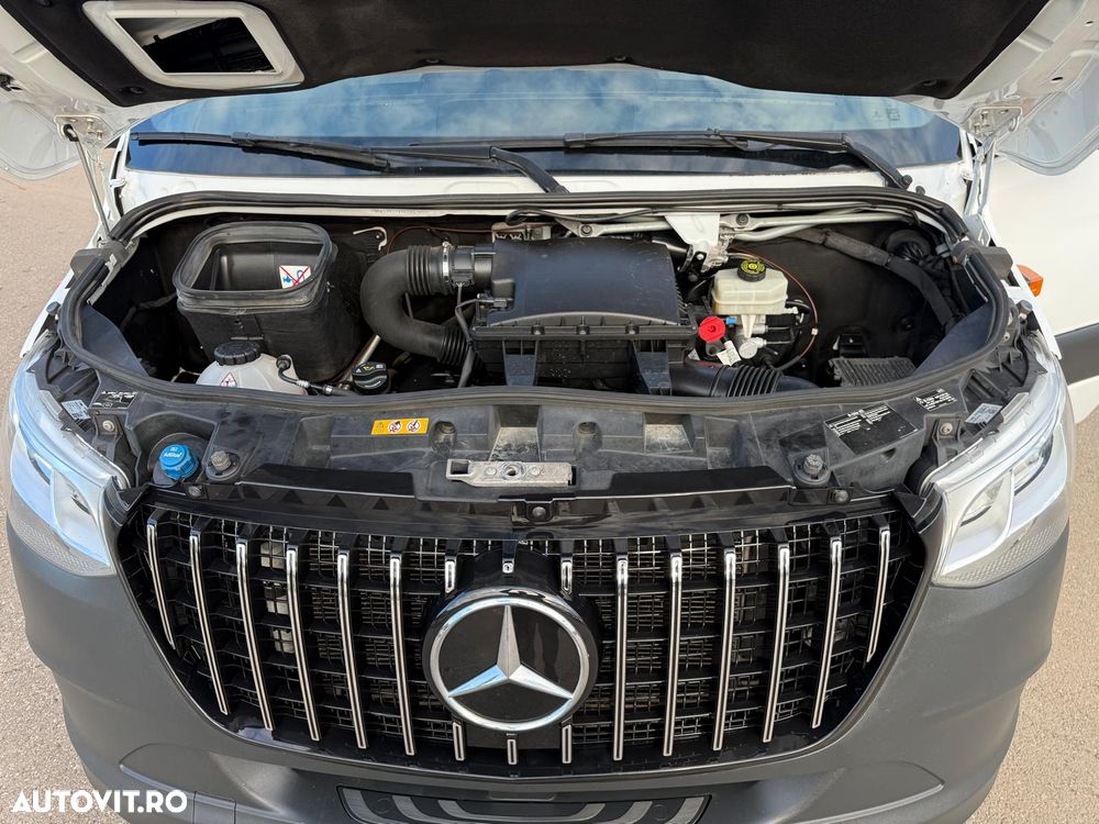 Mercedes-Benz Sprinter - 32