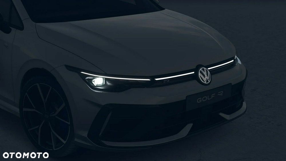 Volkswagen Golf - 8