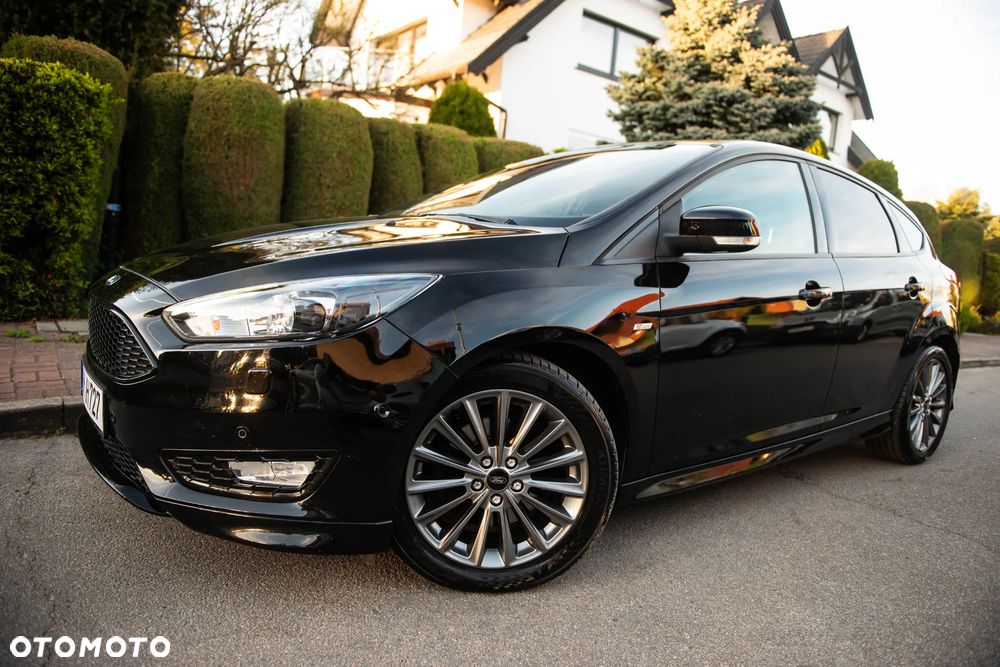 Ford Focus 1.5 EcoBoost ST-Line Red ASS - 1