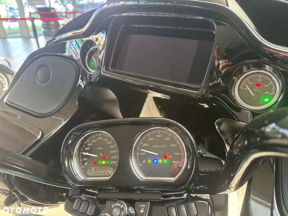 Harley-Davidson Tri Glide - 27