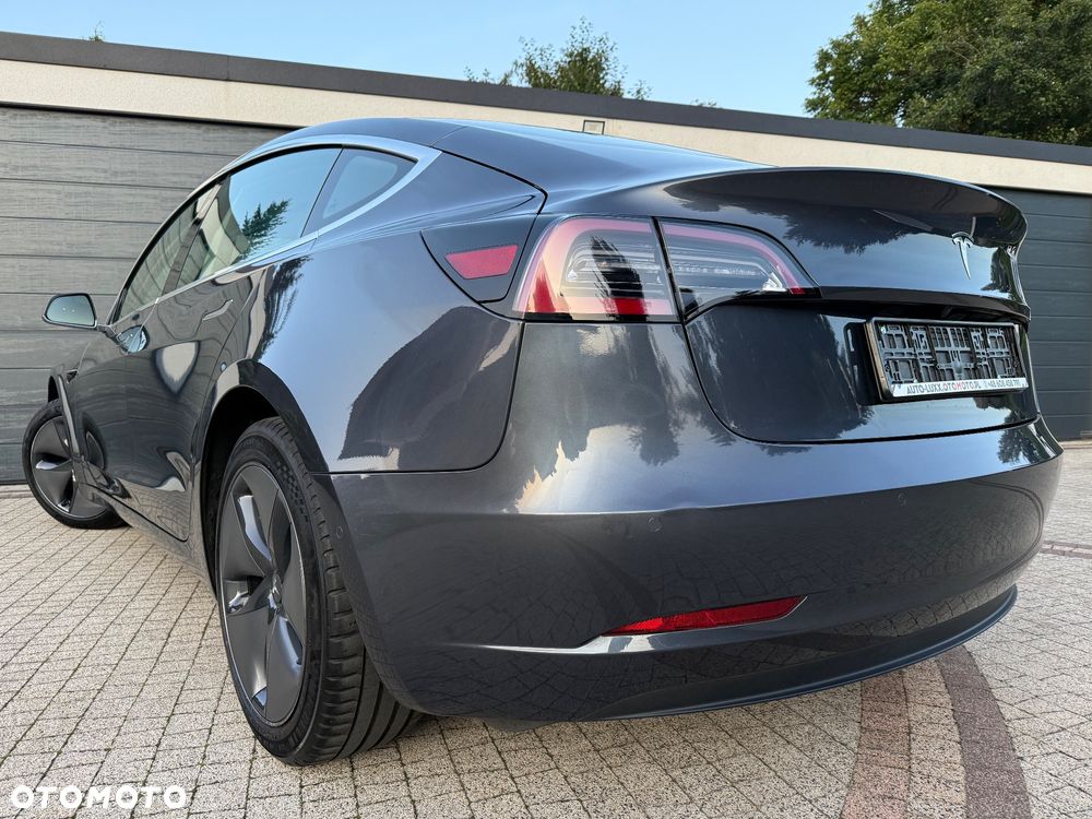 Tesla Model 3 - 17