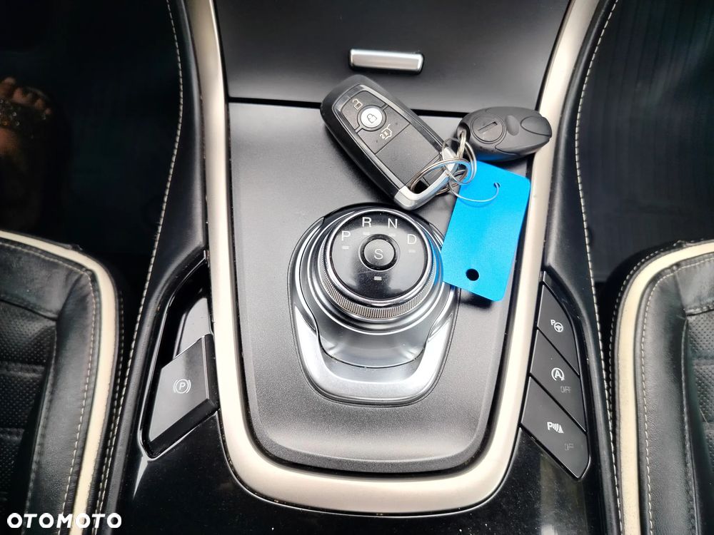 Ford S-Max 2.0 EcoBlue Bi-Turbo VIGNALE - 33