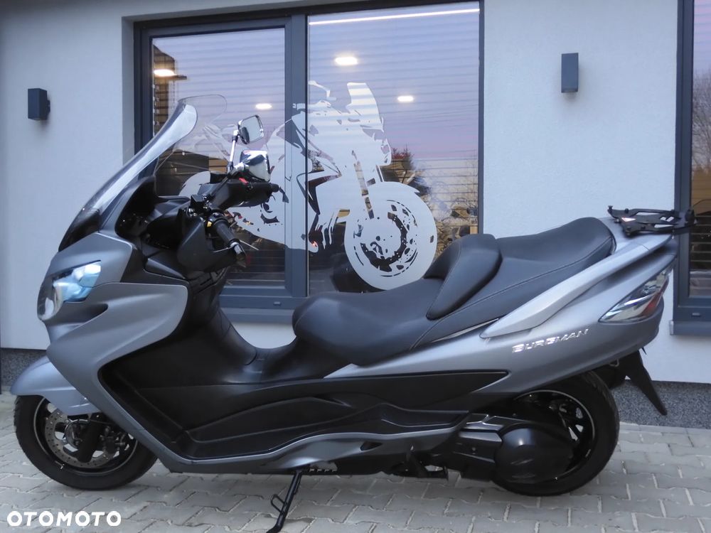 Suzuki Burgman - 21
