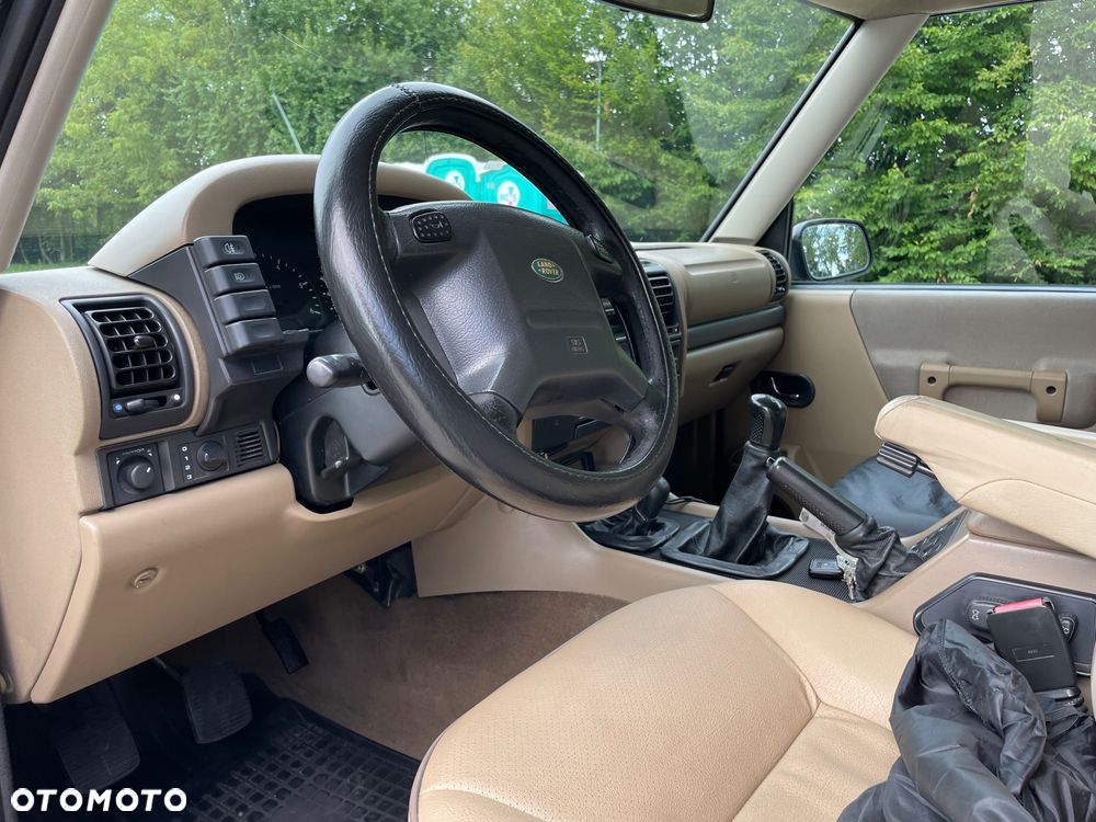 Land Rover Discovery - 16