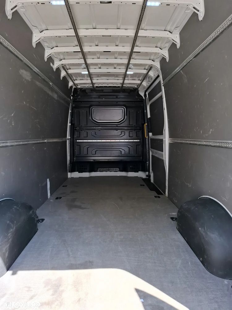 Volkswagen Crafter - 4