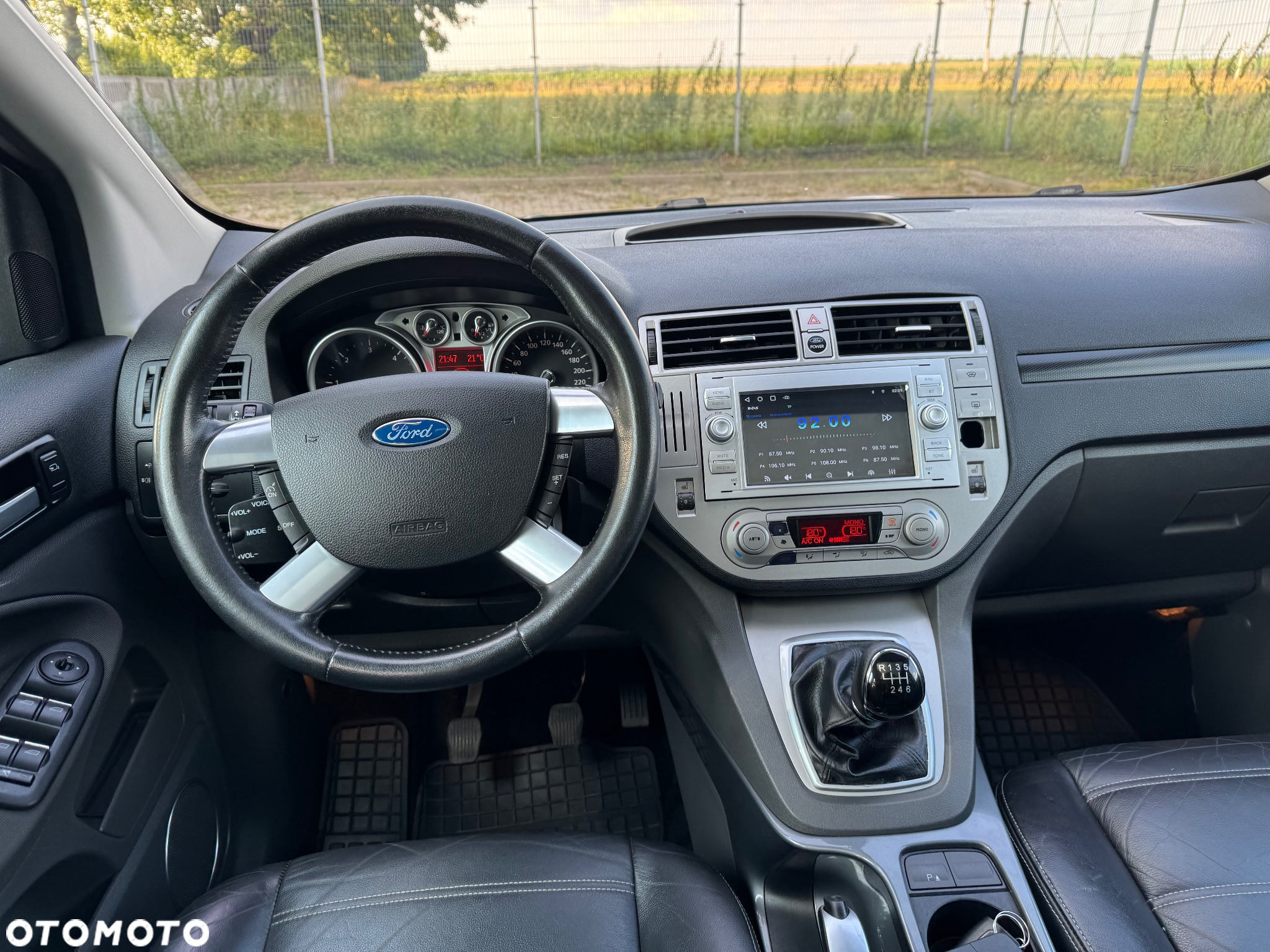 Ford Kuga - 28