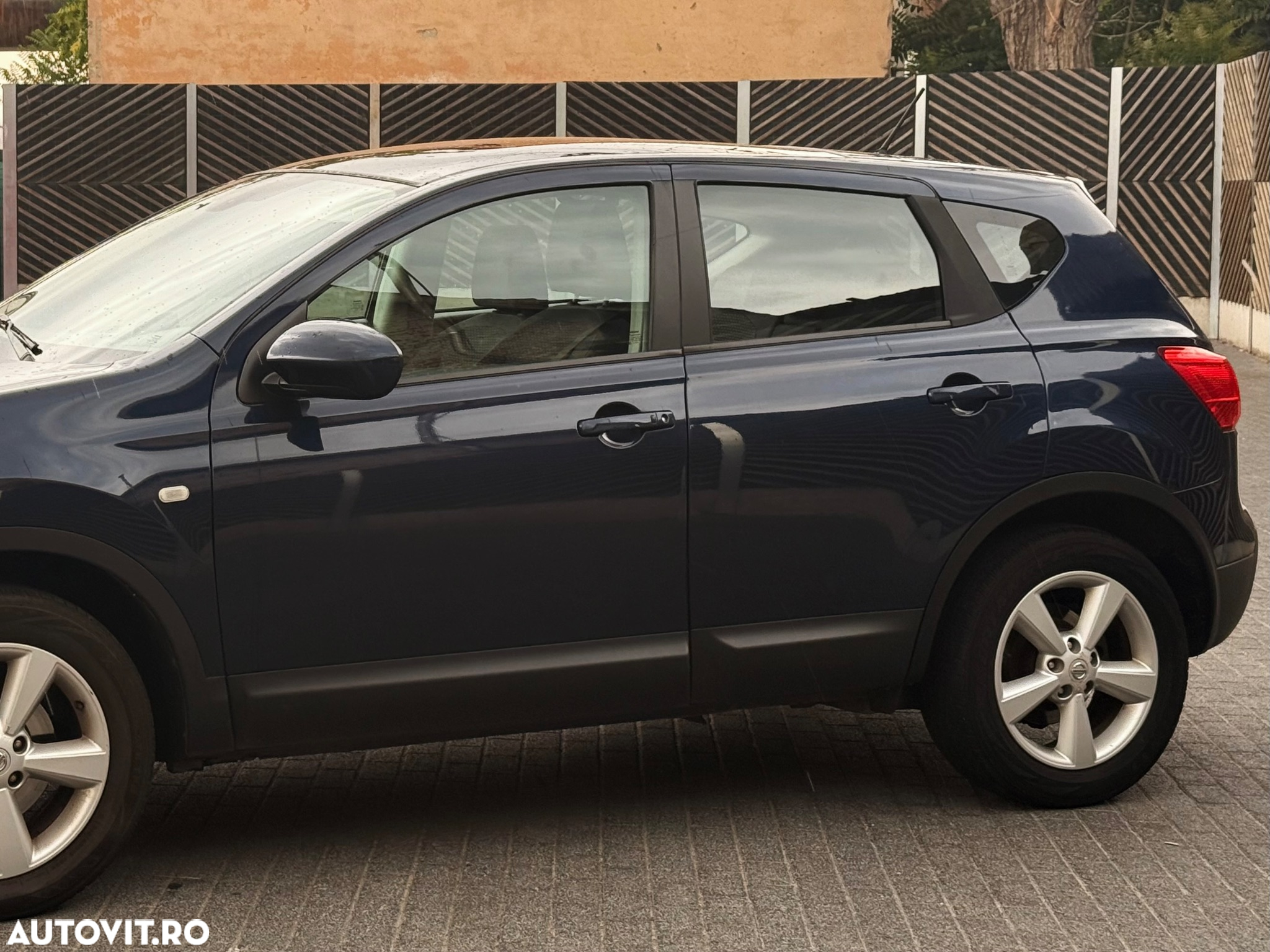 Nissan Qashqai - 2
