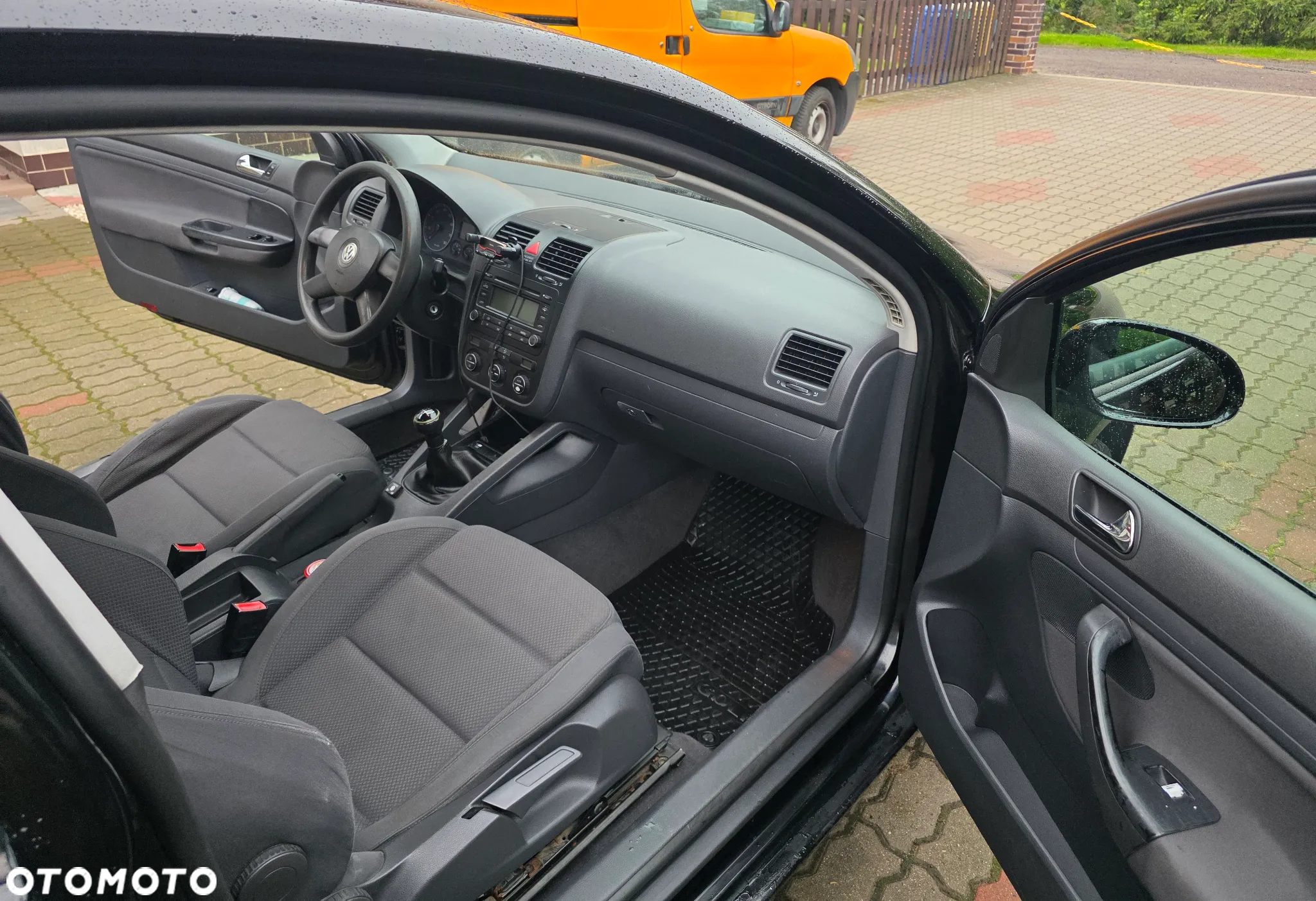 Volkswagen Golf - 6