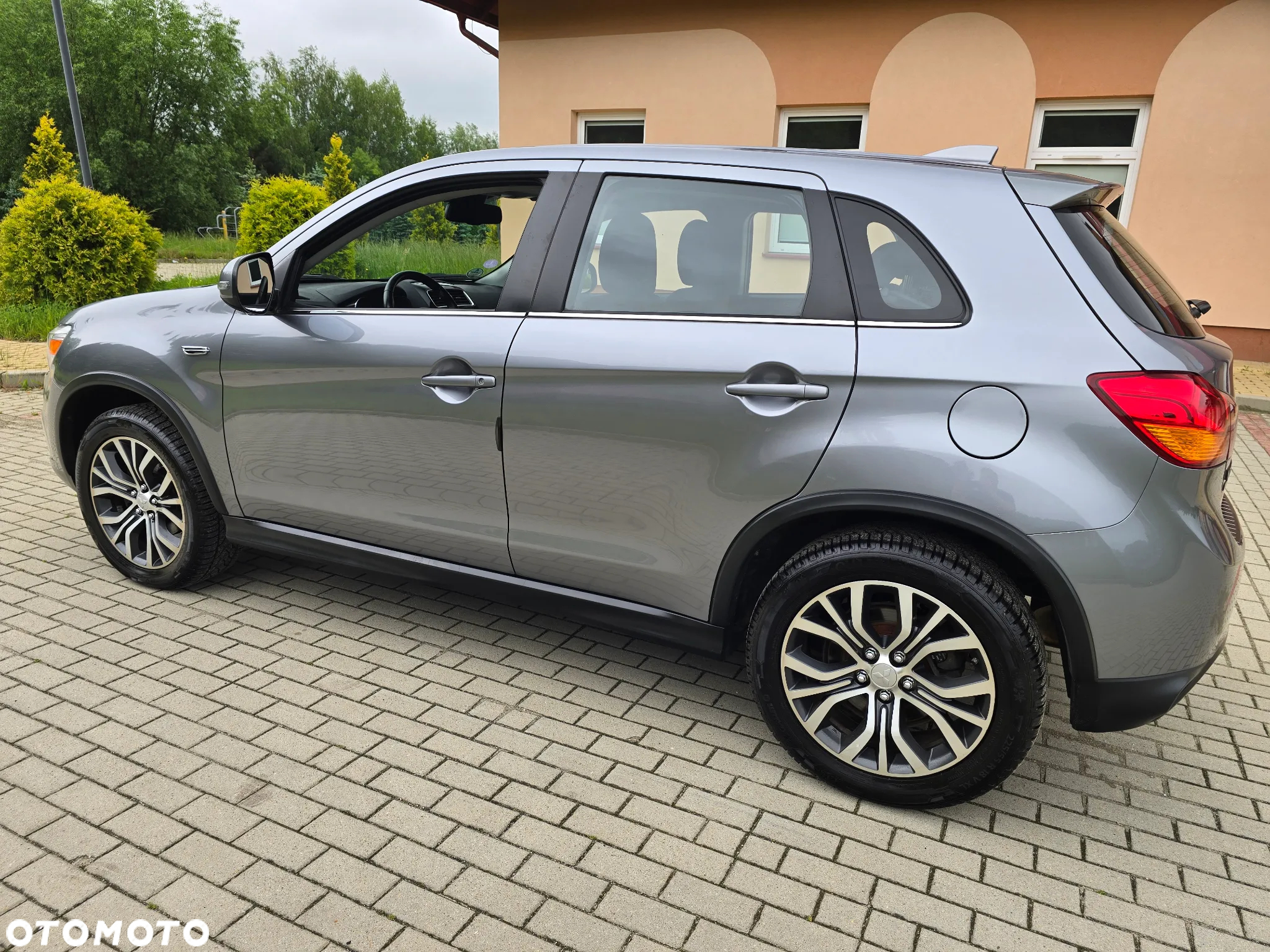 Mitsubishi ASX 1.6 2WD Diamant Edition - 10