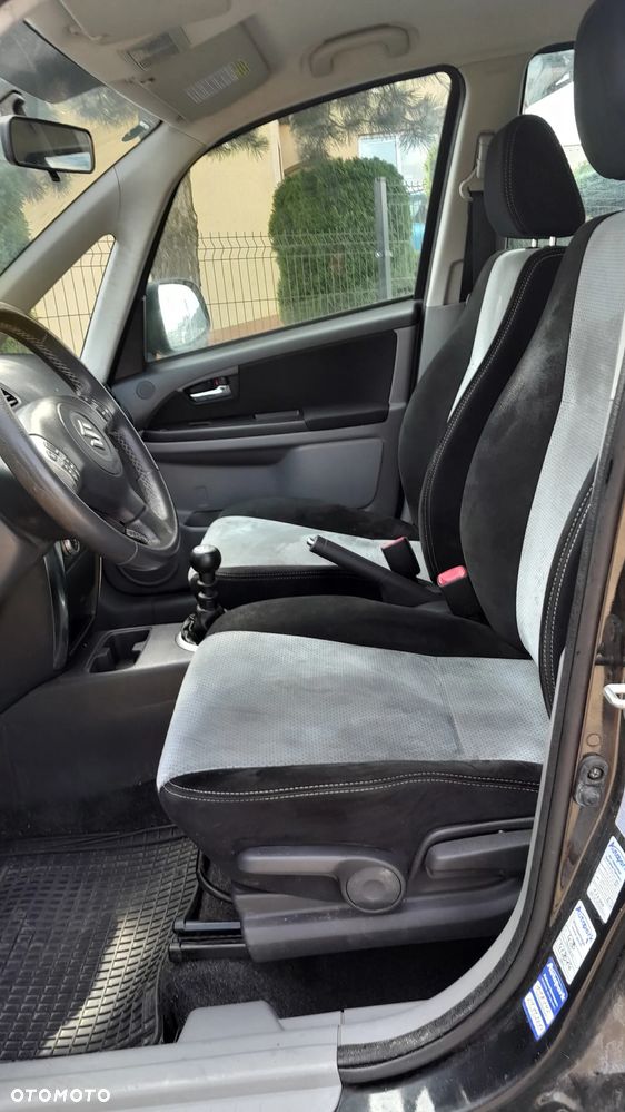 Suzuki SX4 - 12