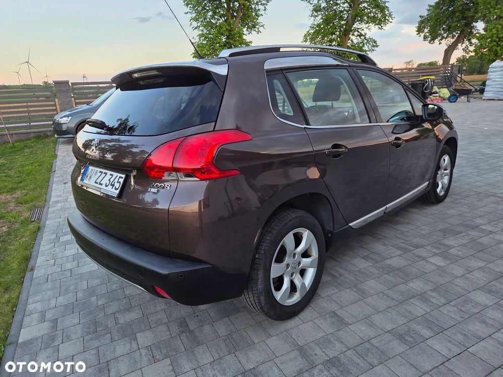 Peugeot 2008 e-HDi FAP 115 STOP & START Allure - 11