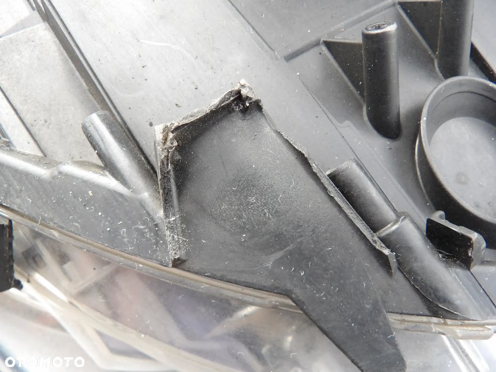 BMW - F10 - H7 - LEWA LAMPA PRZEDNIA - KOMPLETNA - WYRWANE UCHO - 7203242 - 8