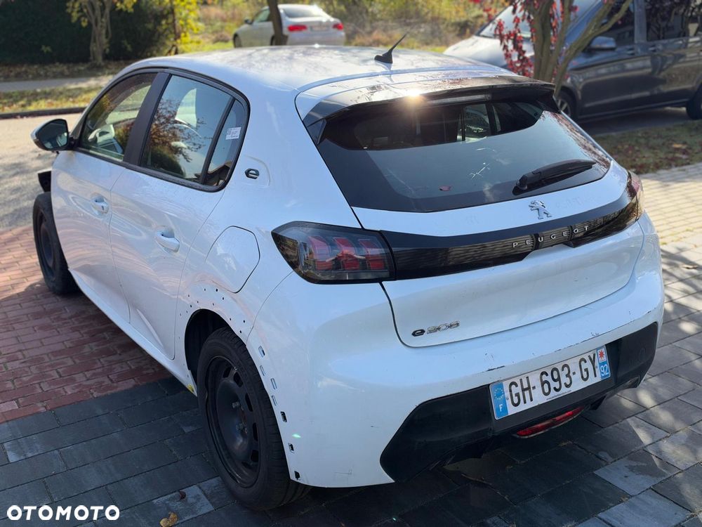 Peugeot 208 - 7