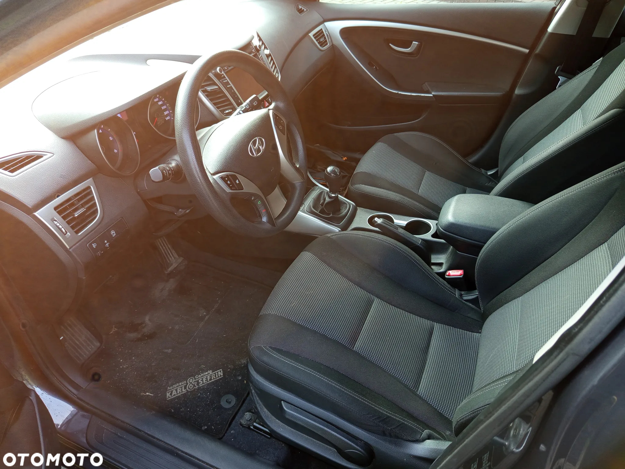Hyundai i30 1.6 CRDi BlueDrive Classic + - 7
