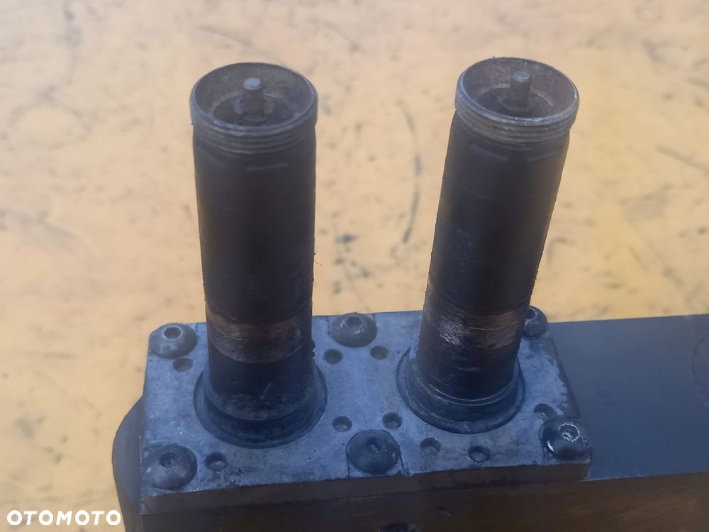 Sekcja EHR blok hydrauliczny New Holland T7.230 - 3