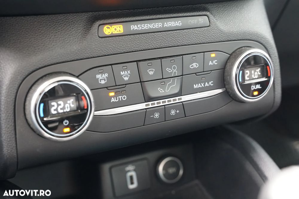 Ford Focus - 13