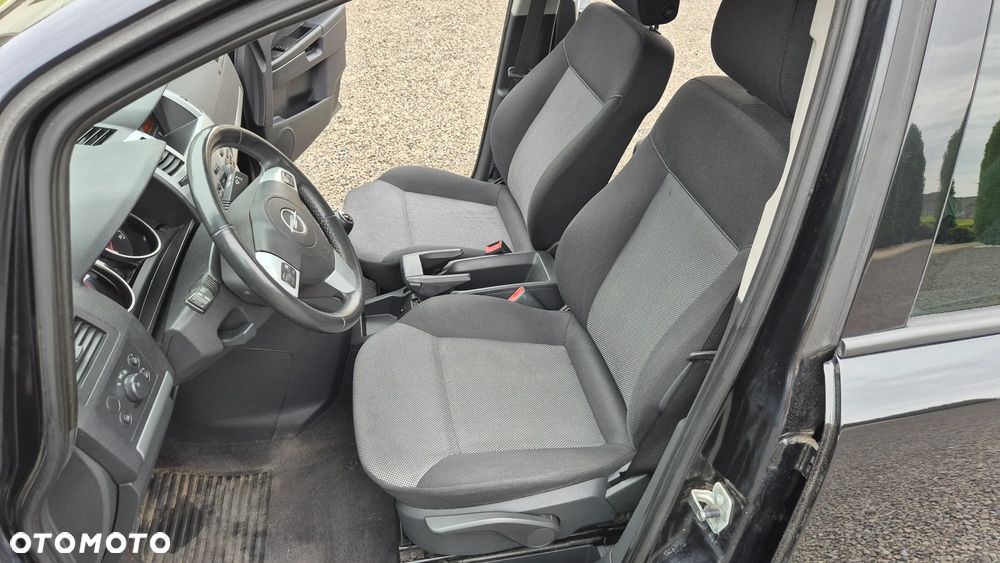 Opel Zafira - 12