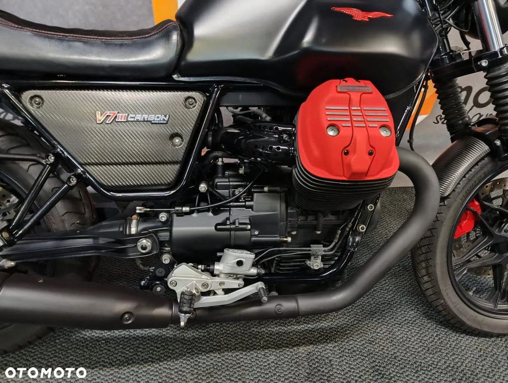 Moto Guzzi V7 - 24