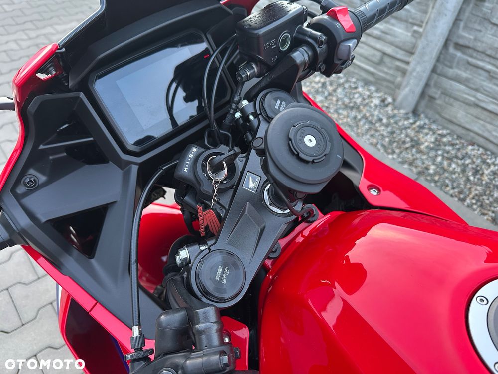 Honda CBR - 7