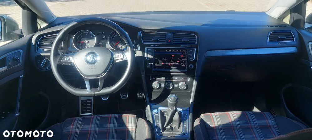 Volkswagen Golf 2.0 TDI BlueMotion Technology Allstar - 8
