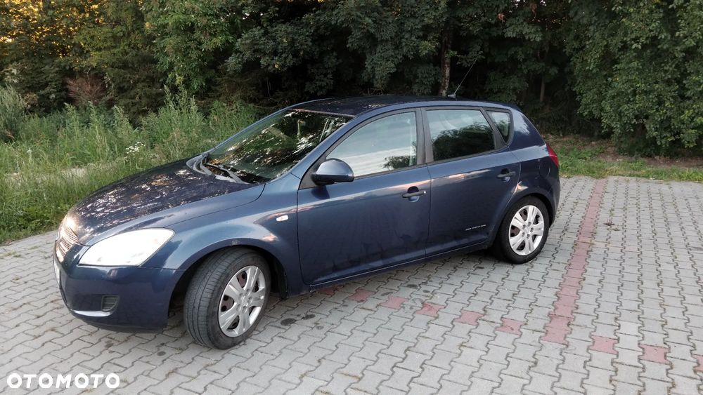 Kia Ceed 1.4 Comfort - 1
