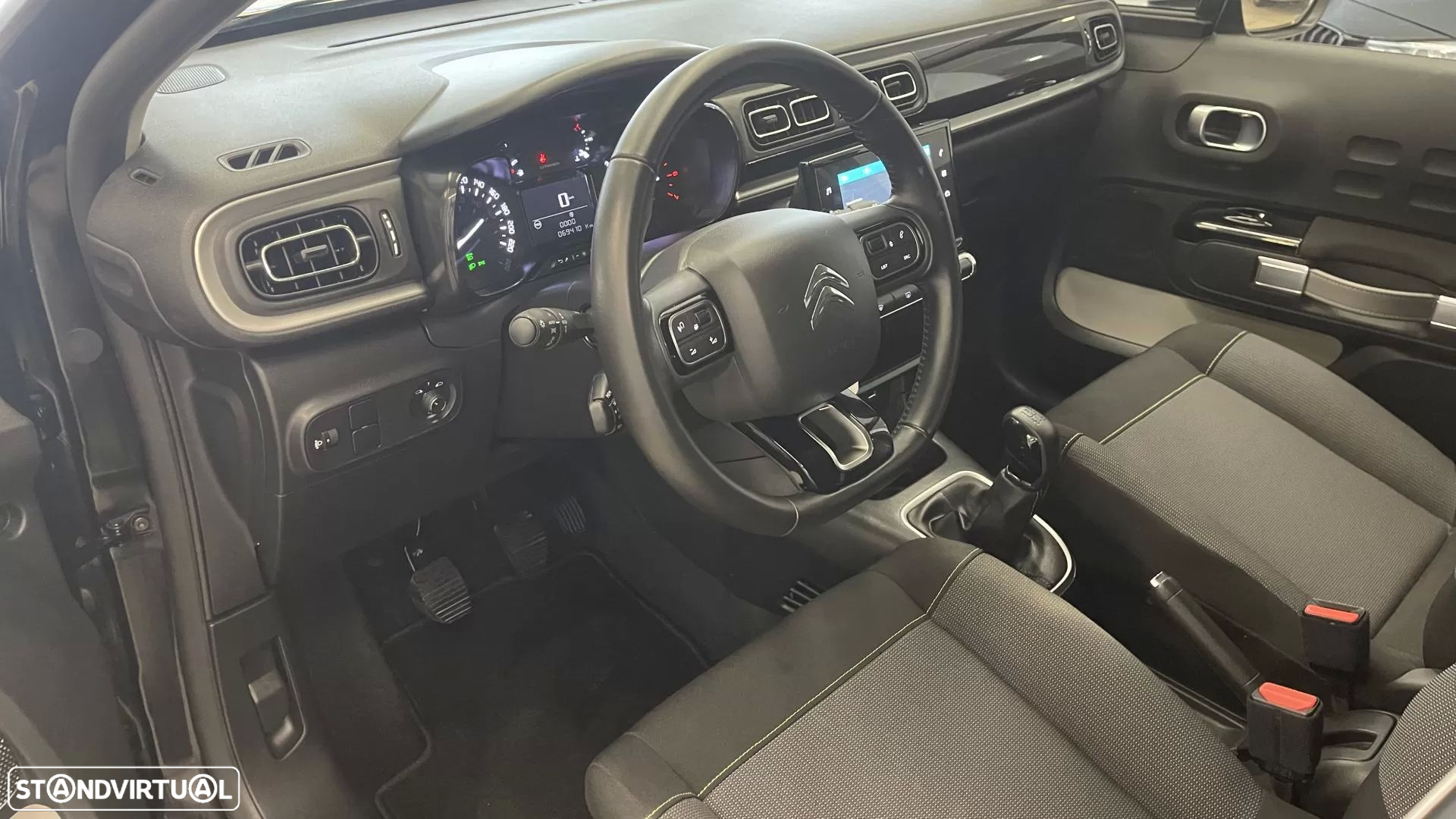 Citroën C3 1.2 PureTech Shine - 12