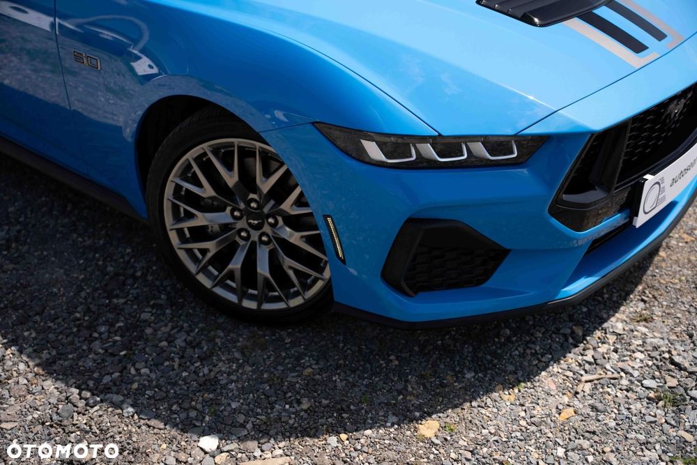 Ford Mustang - 11