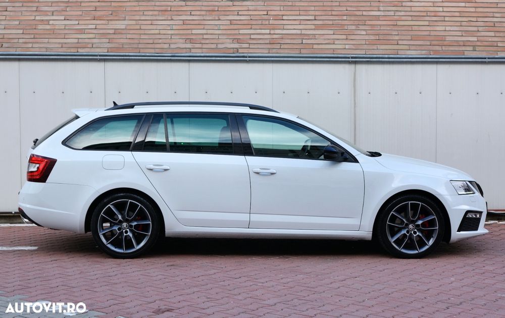 Skoda Octavia 2.0 TDI DSG RS - 13