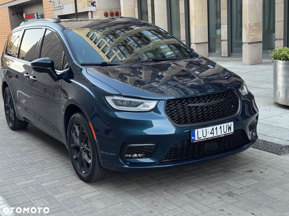 Chrysler Pacifica - 17