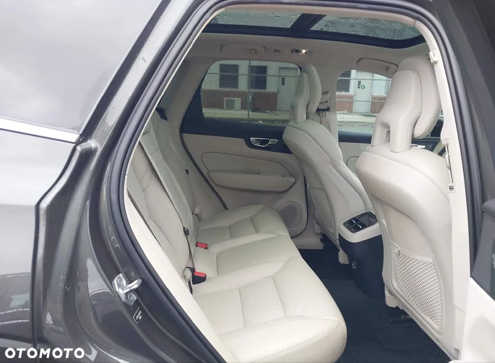 Volvo XC 60 T5 AWD Geartronic Inscription - 8