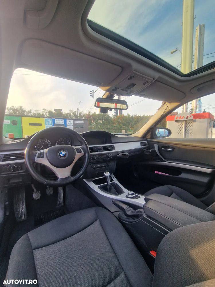 BMW Seria 3 320d Touring - 16