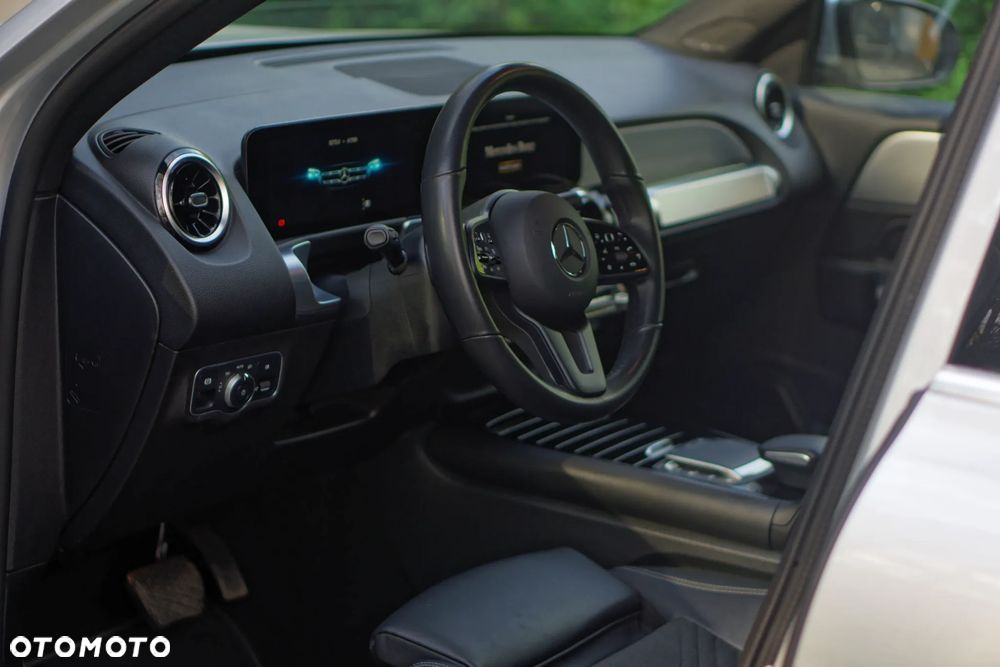 Mercedes-Benz GLB 200 7G-DCT - 15