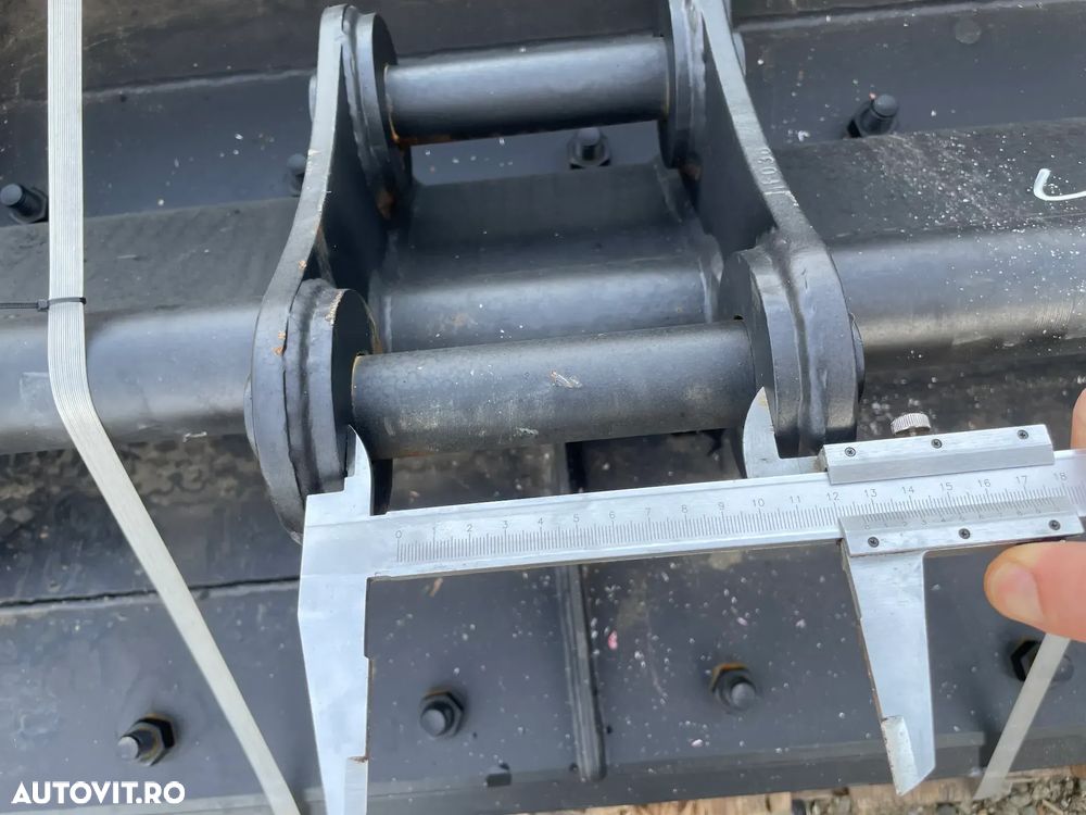 Cupa taluz latime de 1200 mm pentru excavatoare de 2-4 tone - 5