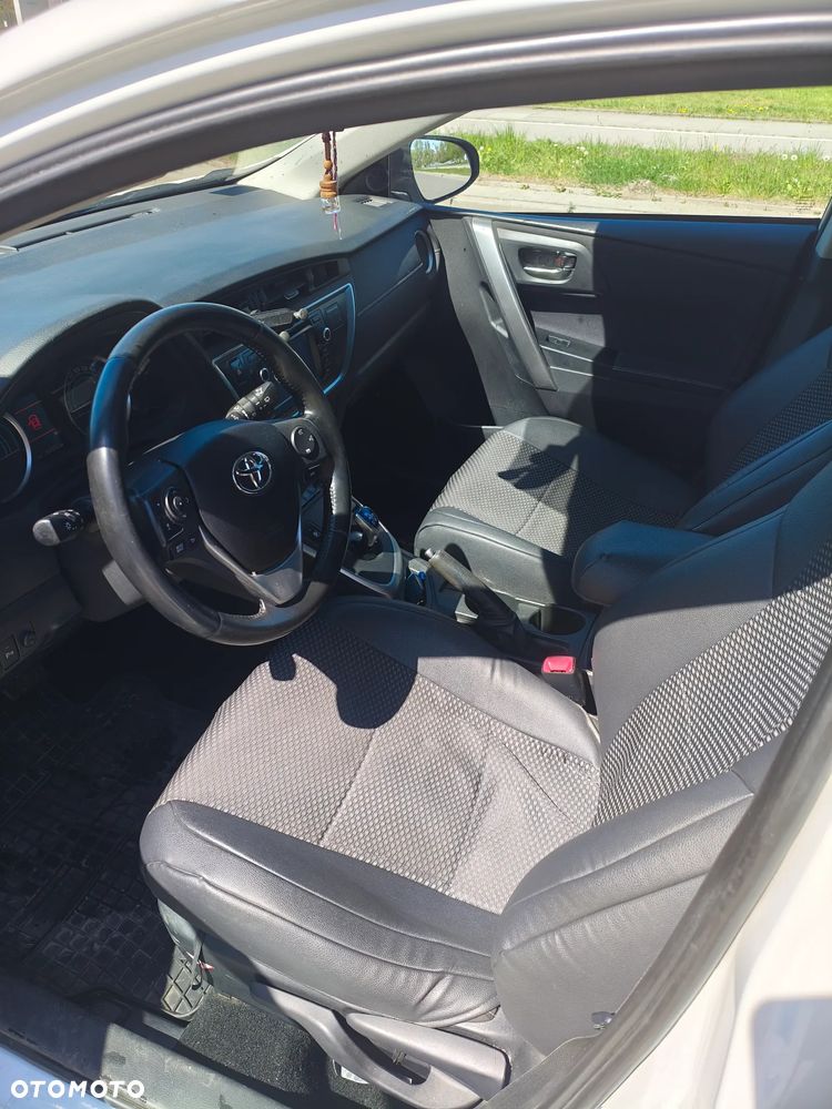 Toyota Auris - 8