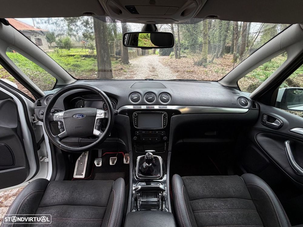 Ford S-Max 2.0 TDCi Titanium 7L - 19