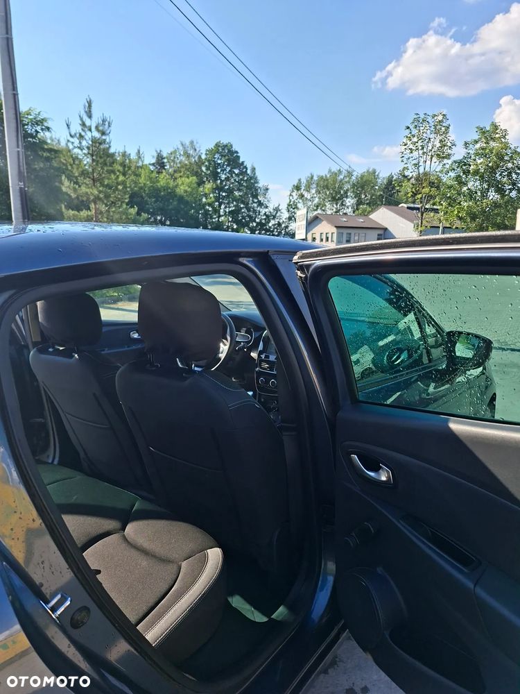 Renault Clio - 15