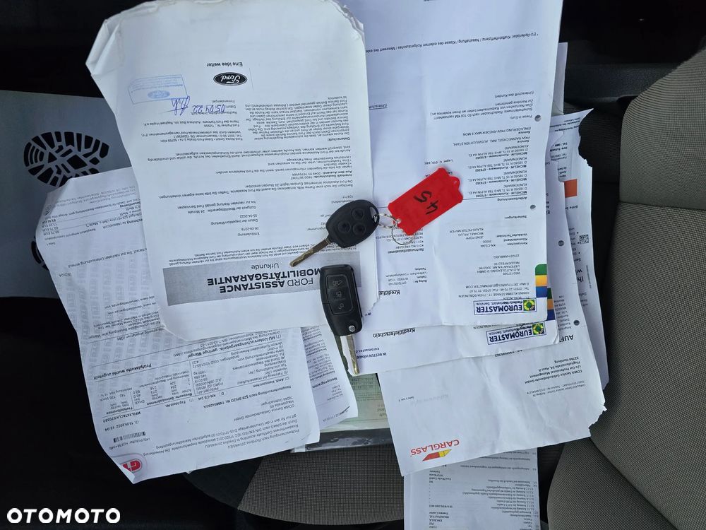 Ford Tourneo Courier 1.5 TDCi Titanium - 28