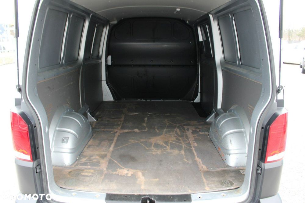 Volkswagen Transporter - 14