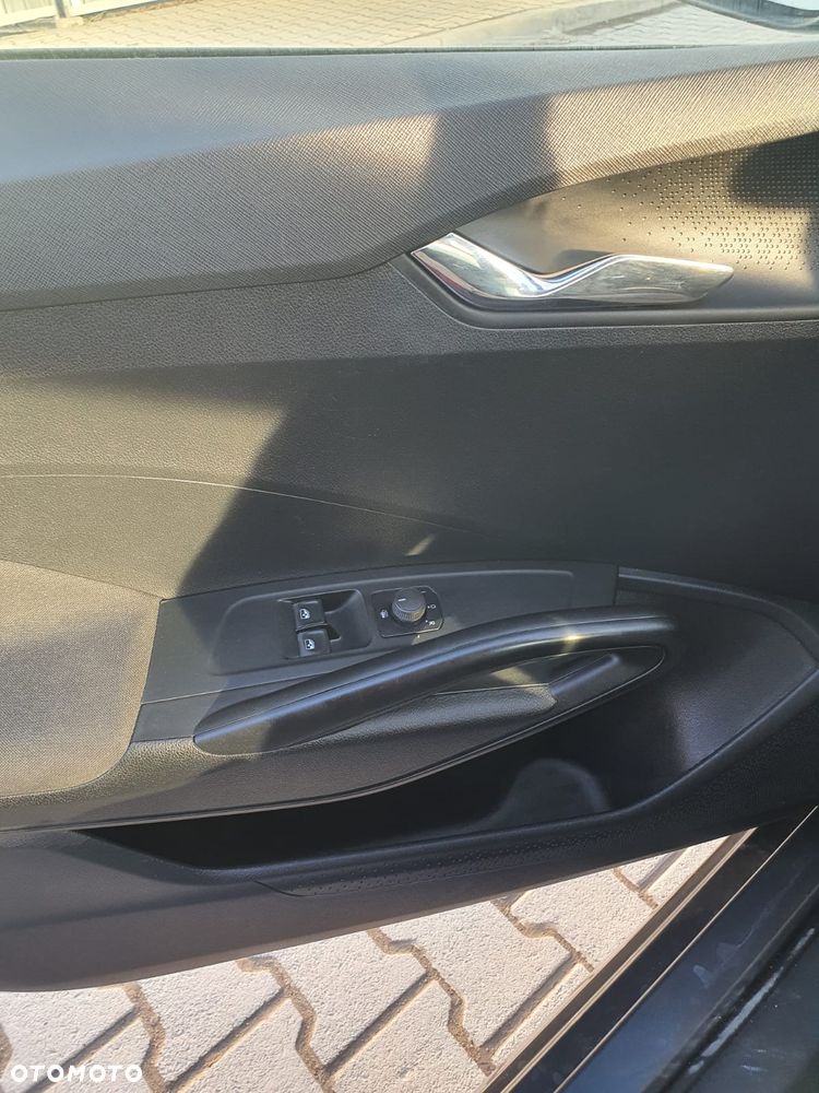 Skoda Fabia ver-1-0-tsi-ambition-dsg - 11