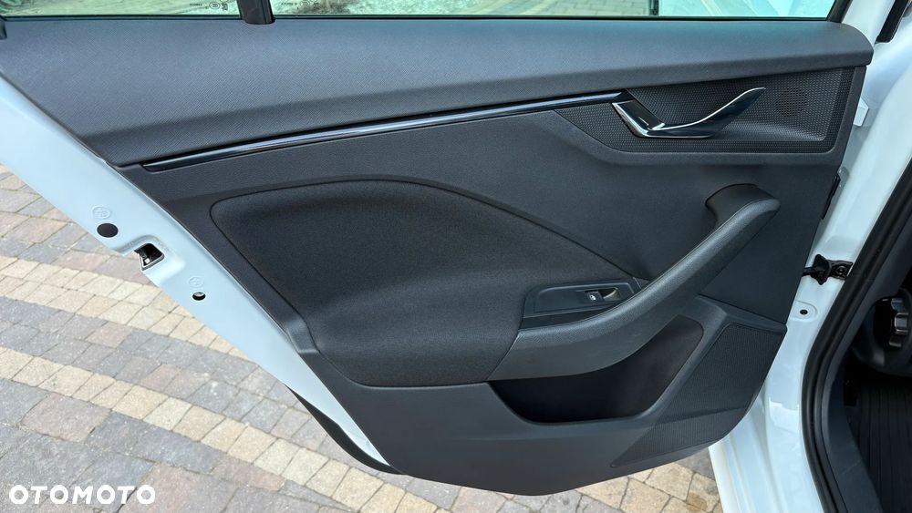 Skoda Kamiq 1.0 TSI Ambition DSG - 40