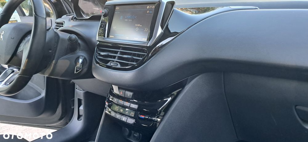 Peugeot 208 1.6 BlueHDi Active S&S - 21