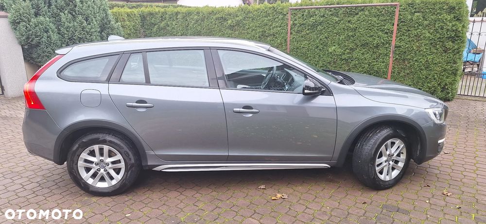 Volvo V60 Cross Country D3 Drive-E Summum - 2