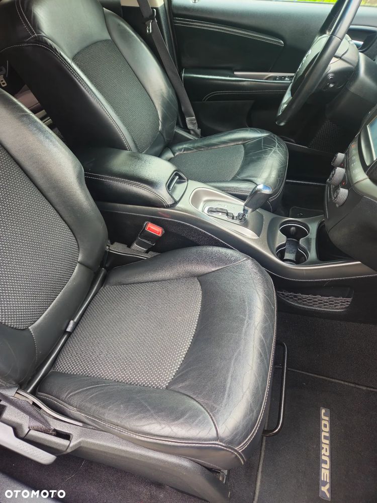 Dodge Journey - 12
