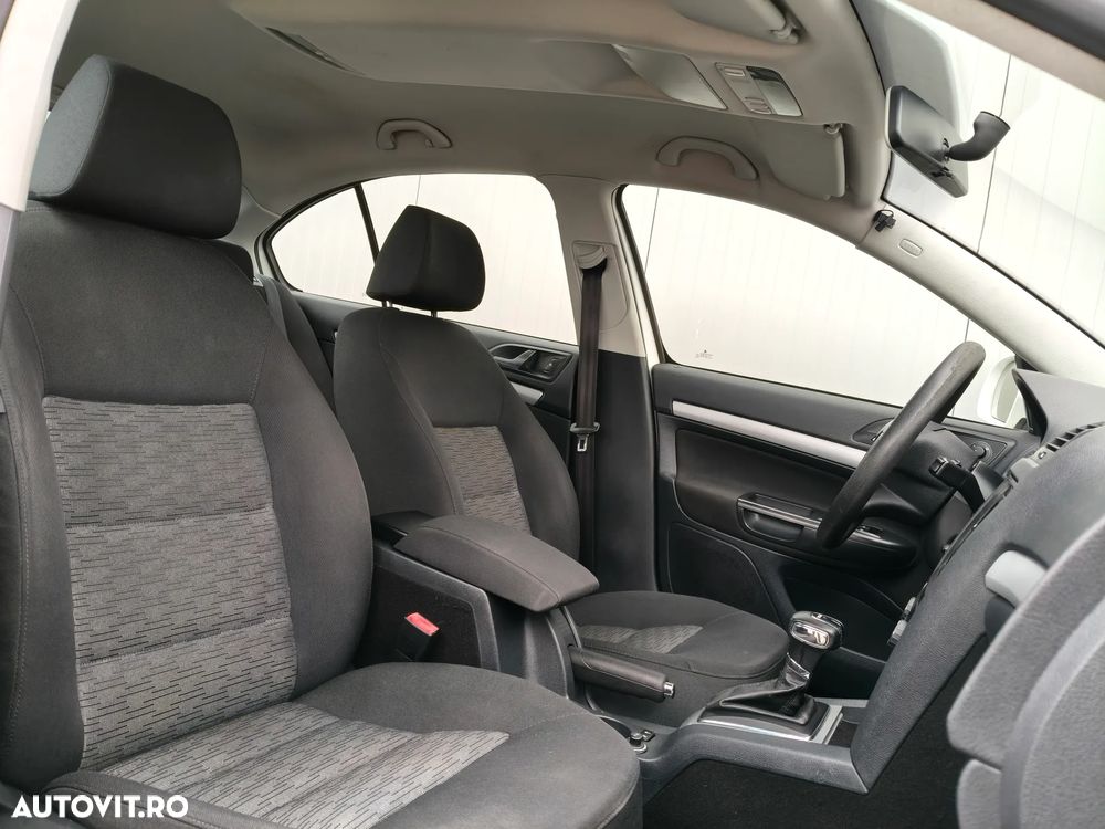 Skoda Octavia 1.6 TDI DPF DSG Classic - 23