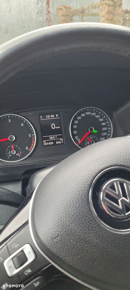 Volkswagen Caravelle 2.0 TDI L2 Comfortline DSG - 2