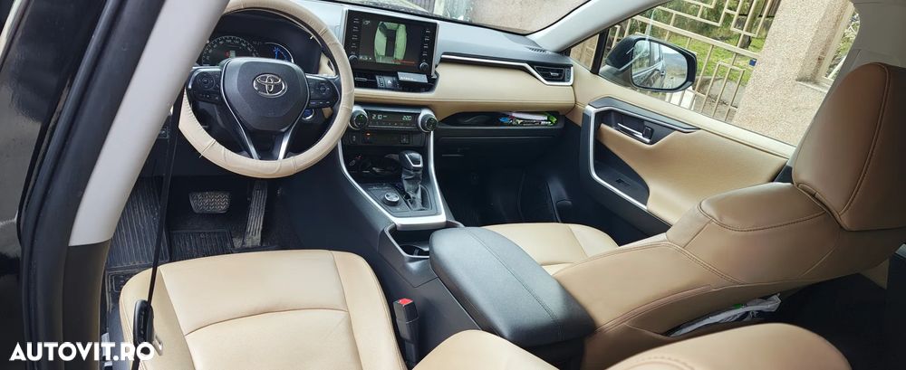 Toyota RAV4 2.5 VVT-iE 4x4 Luxury Plus - 8
