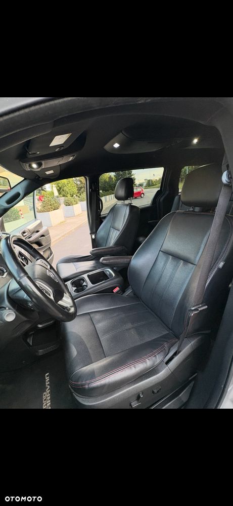 Dodge Grand Caravan 3.6 R/T - 11