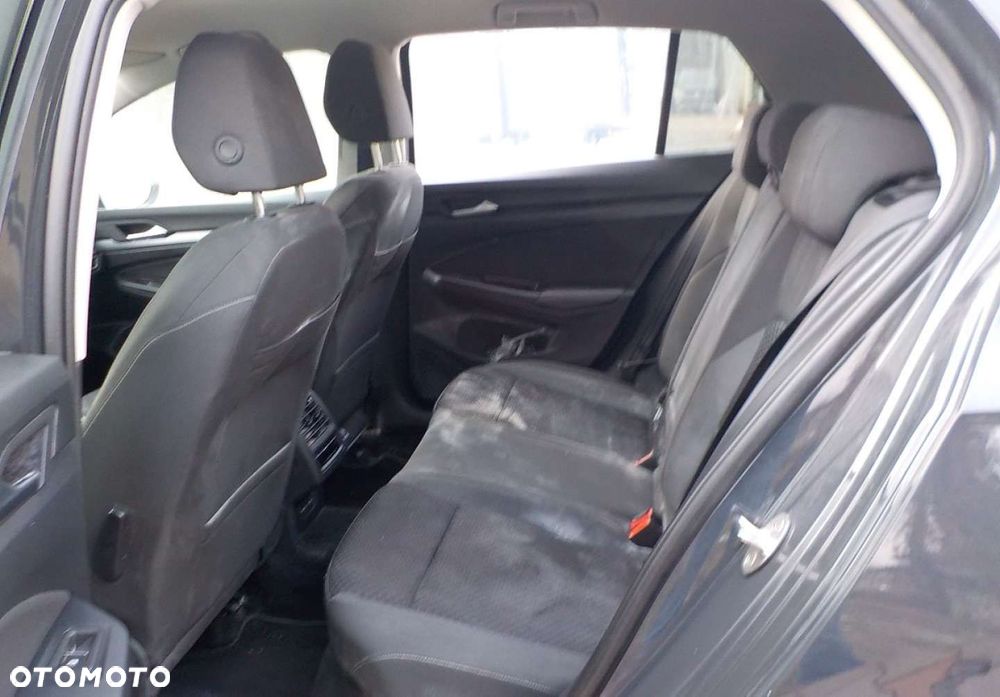 Volkswagen Golf - 23