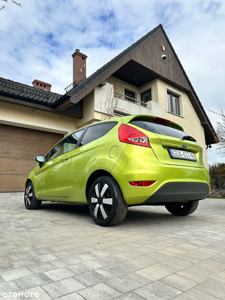 Ford Fiesta 1.25 Trend - 13