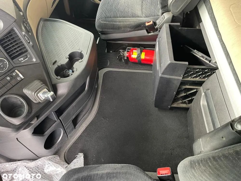 Mercedes-Benz Actros - 18